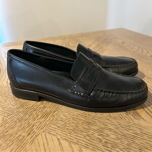 GH Bass & Co Weejuns Penny Loafers Flats Shoes Womens Sz 9 Black Leather Preppy